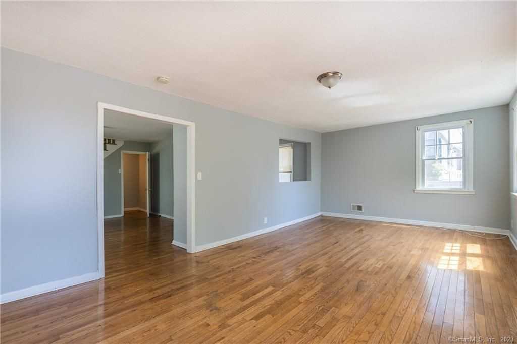 166 Earl Ave - Photo 2 of 25