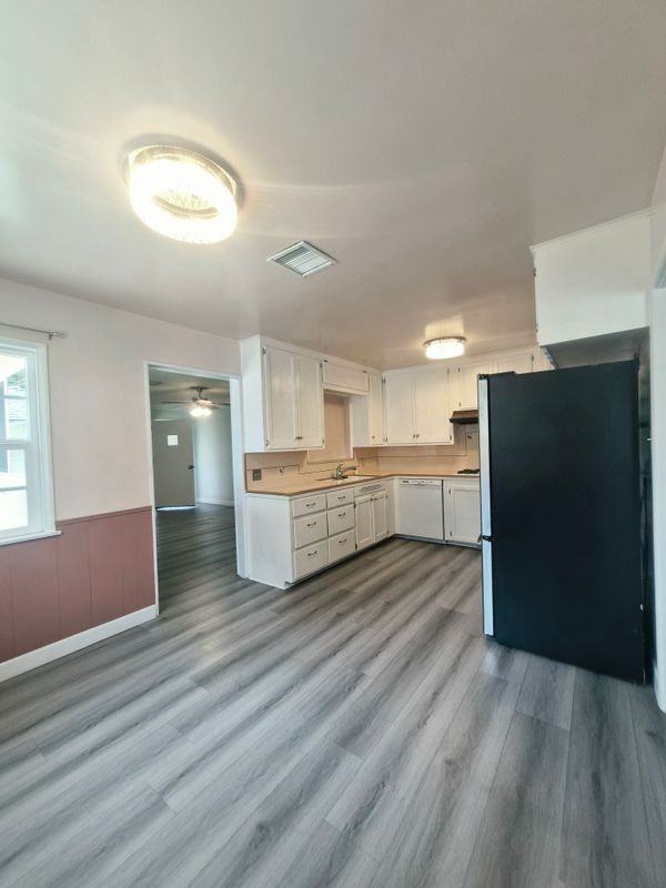 3171 N Sierra Way - Photo 2 of 9