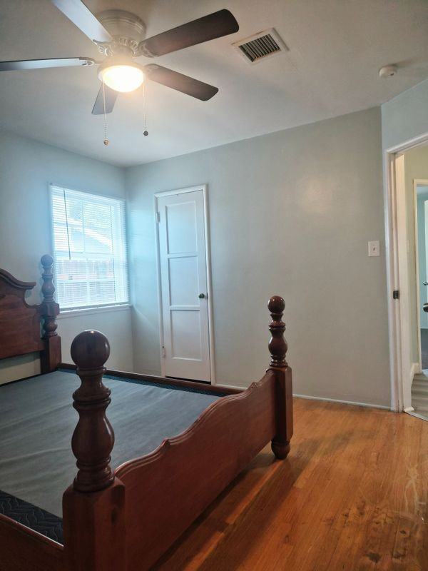 3171 N Sierra Way - Photo 4 of 9