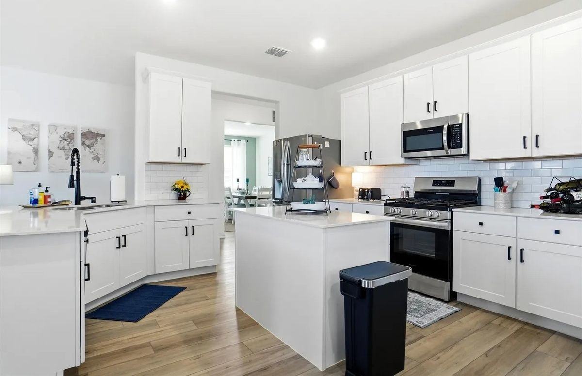 1333 Almond Rd - Photo 4 of 6