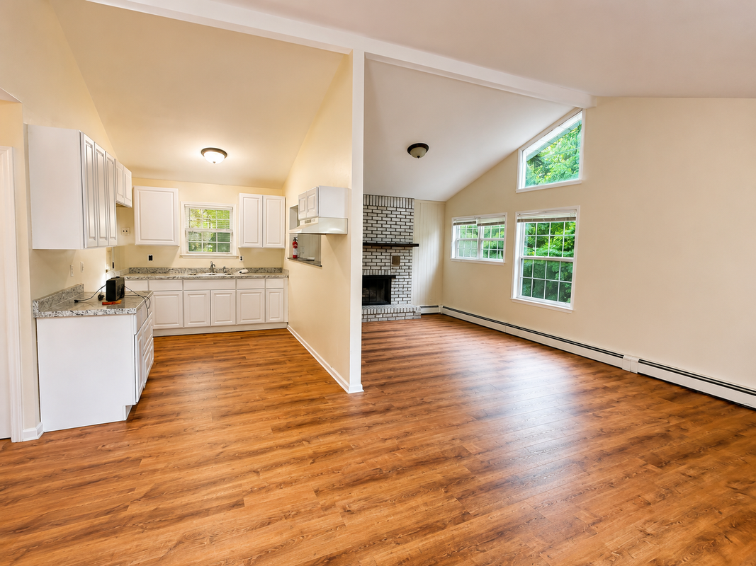 48 W Bartlett Rd - Photo 4 of 18