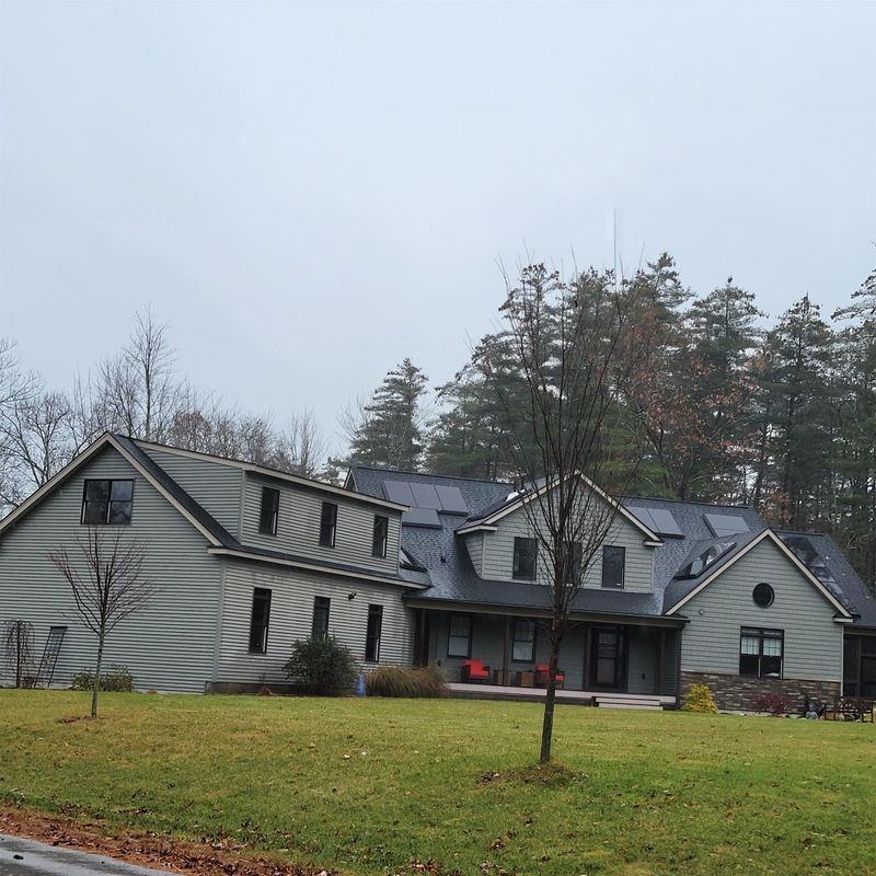 19 Metacomet Dr