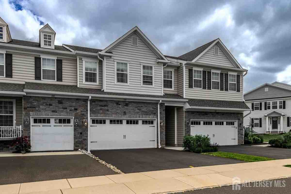 3305 Charleston Dr - Photo 2 of 28