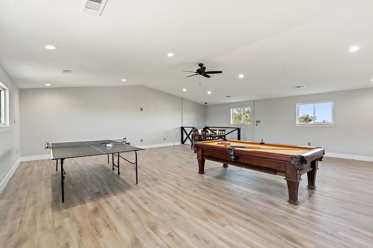 414 Gregg Dr - Photo 4 of 50