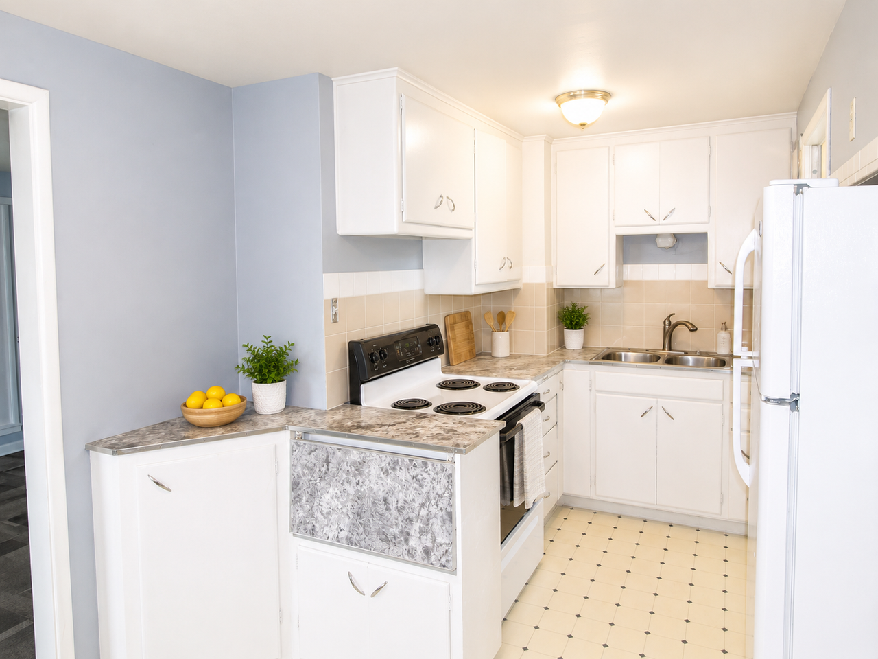 1204 E Bismark Ave - Photo 3 of 9