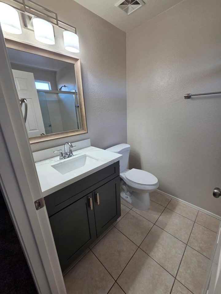 6712 E Riverdale St - Photo 7 of 8