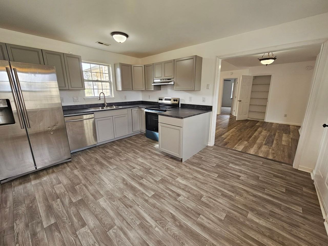 404 Chaps Ct - Photo 5 of 17