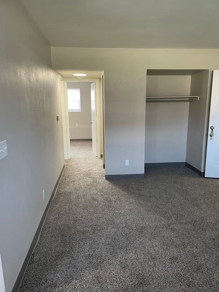 Maplewood Apartments - Photo 4 of 18