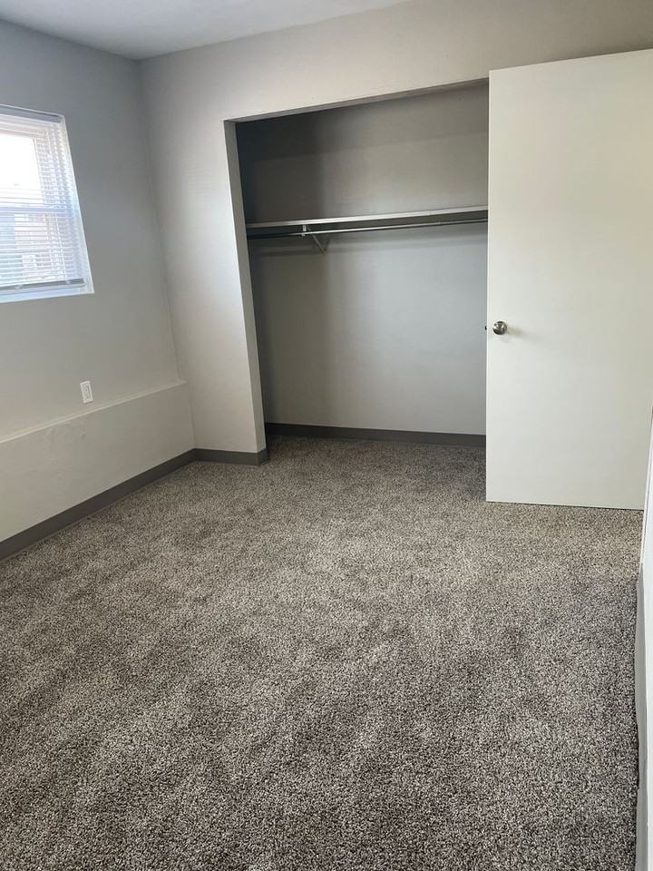 Maplewood Apartments - Photo 7 of 18