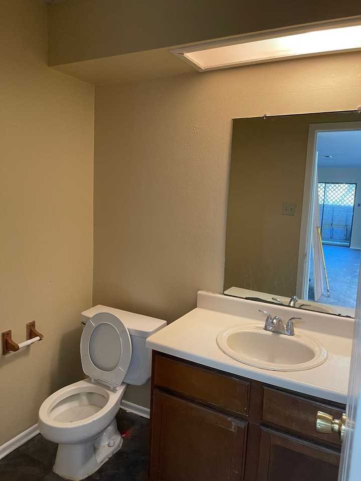2410 Capitan Dr #A - Photo 4 of 12