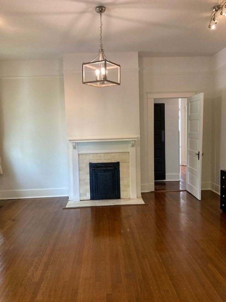 739 Pine St - Photo 3 of 17