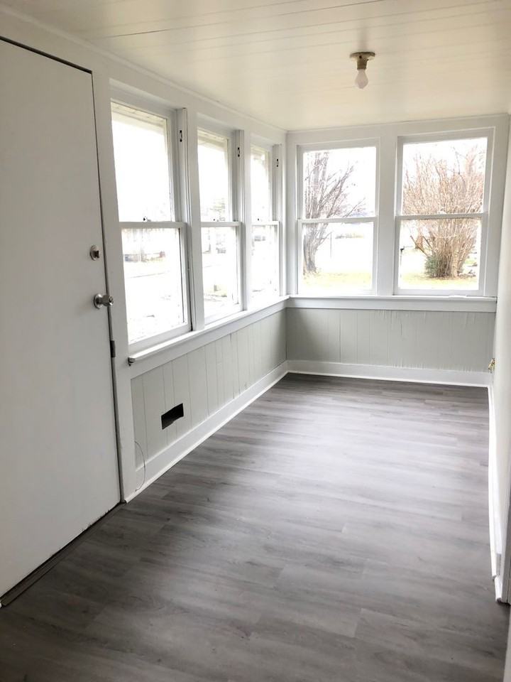 301 N 10th St - Photo 2 of 7
