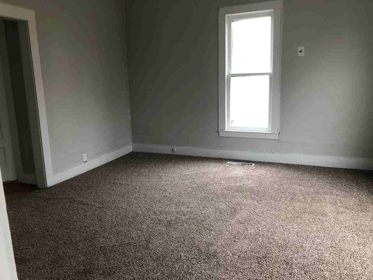 301 N 10th St - Photo 5 of 7