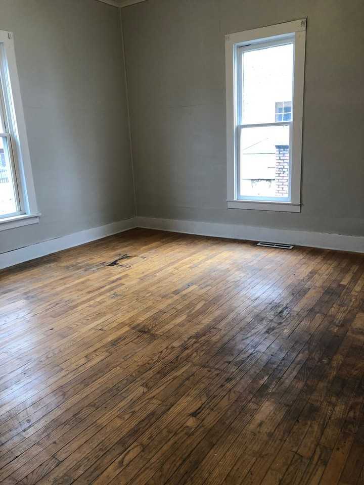 301 N 10th St - Photo 6 of 7