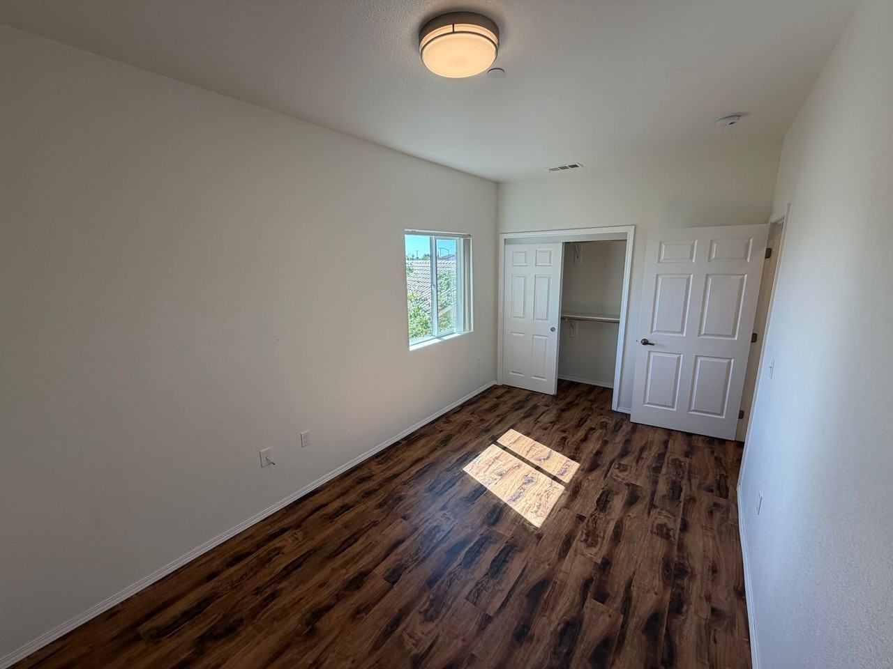 1406 N Bradley Rd Apt D - Photo 5 of 8