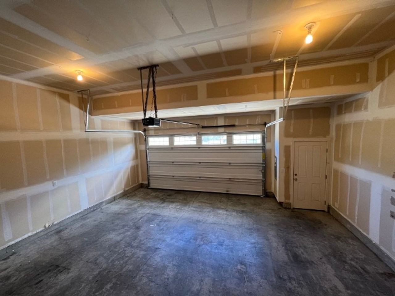3526 Hepburn St Ne - Photo 6 of 12