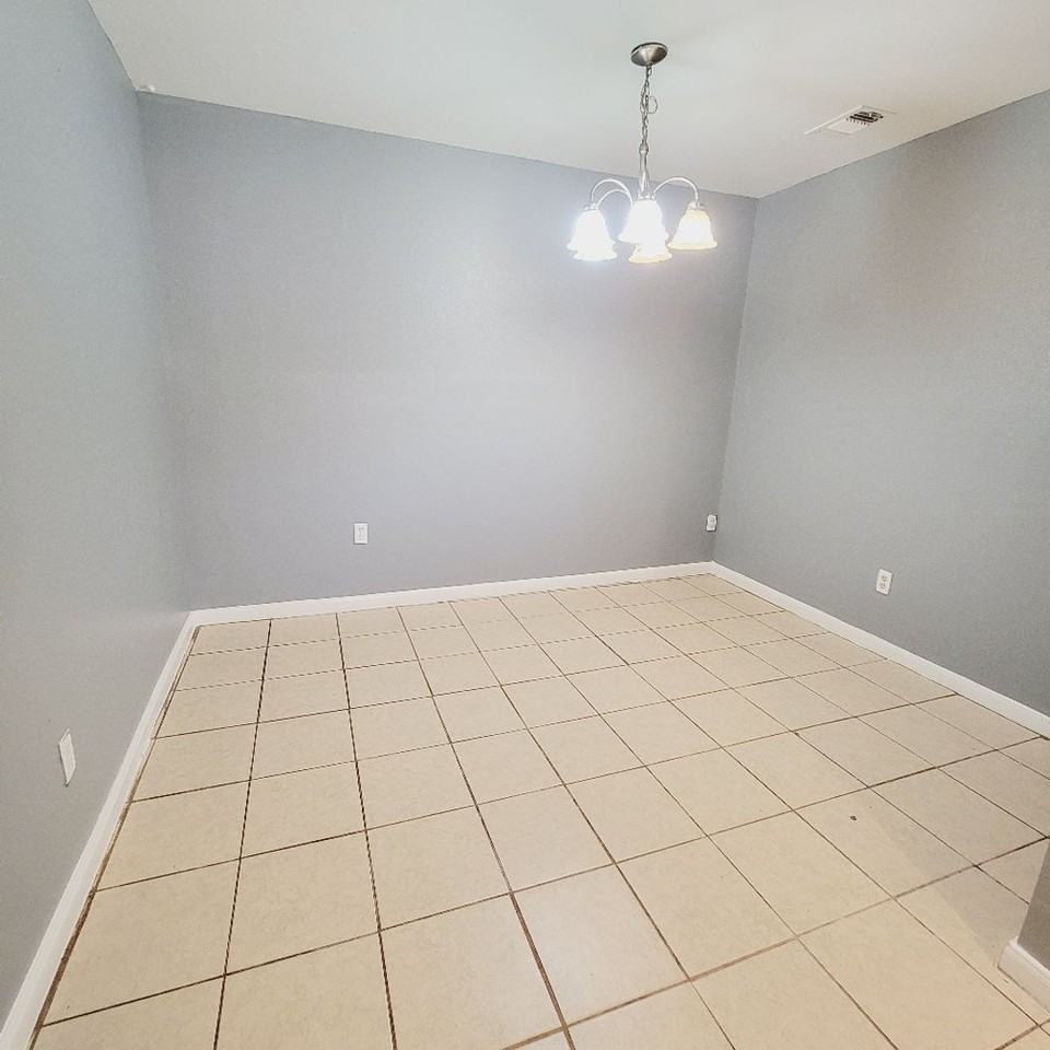 8607 Crystal Cove Cir - Photo 7 of 21