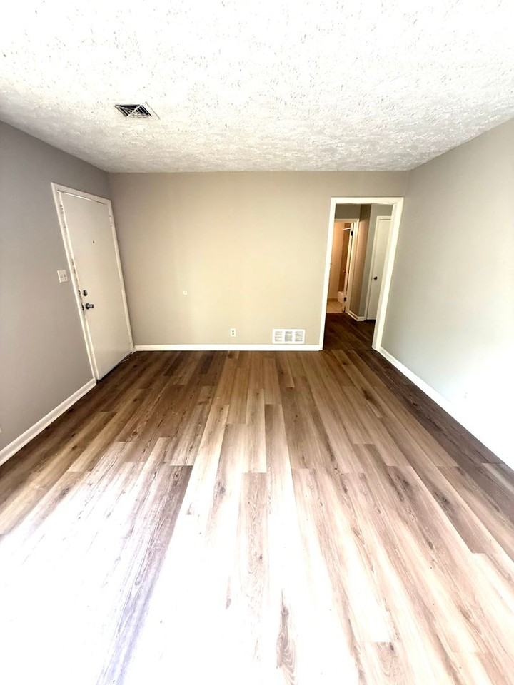 3 Mimosa Dr - Photo 5 of 11