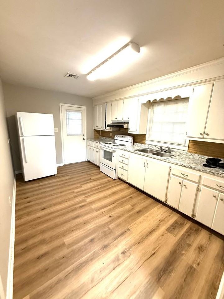 3 Mimosa Dr - Photo 6 of 11