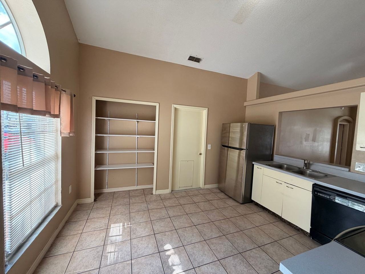 107 Foggy Creek Rd - Photo 6 of 15