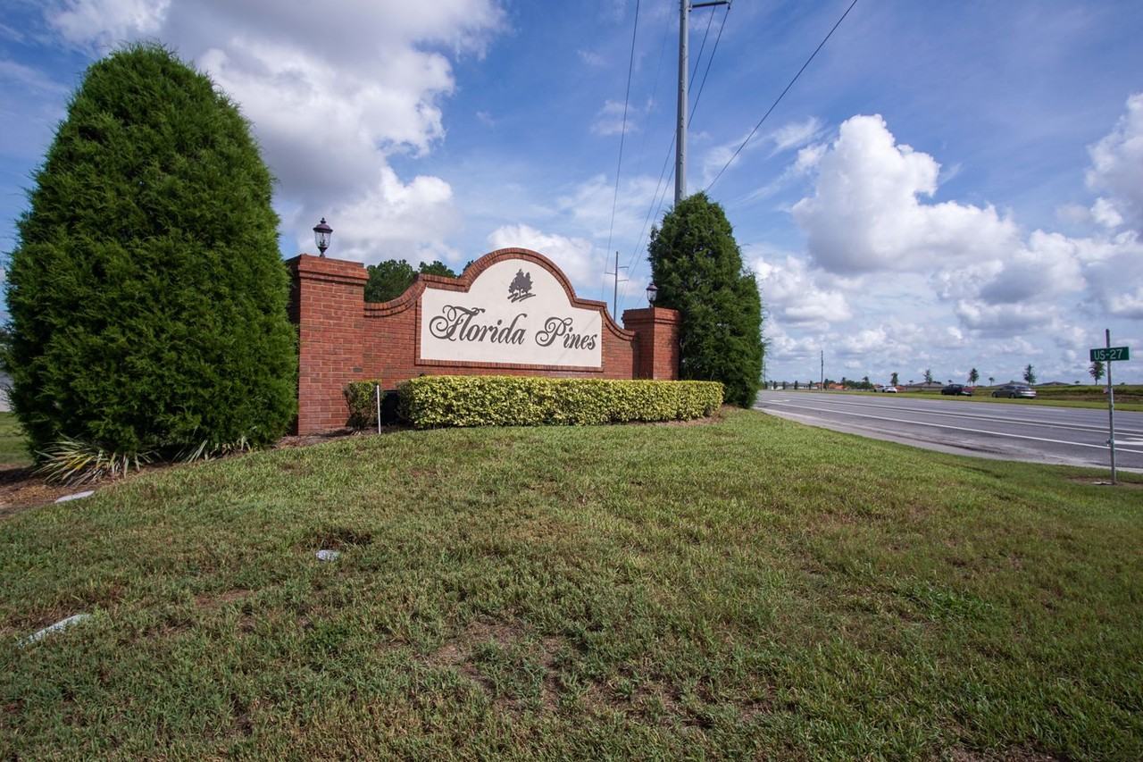 210 Pine Cone Dr - Photo 4 of 33