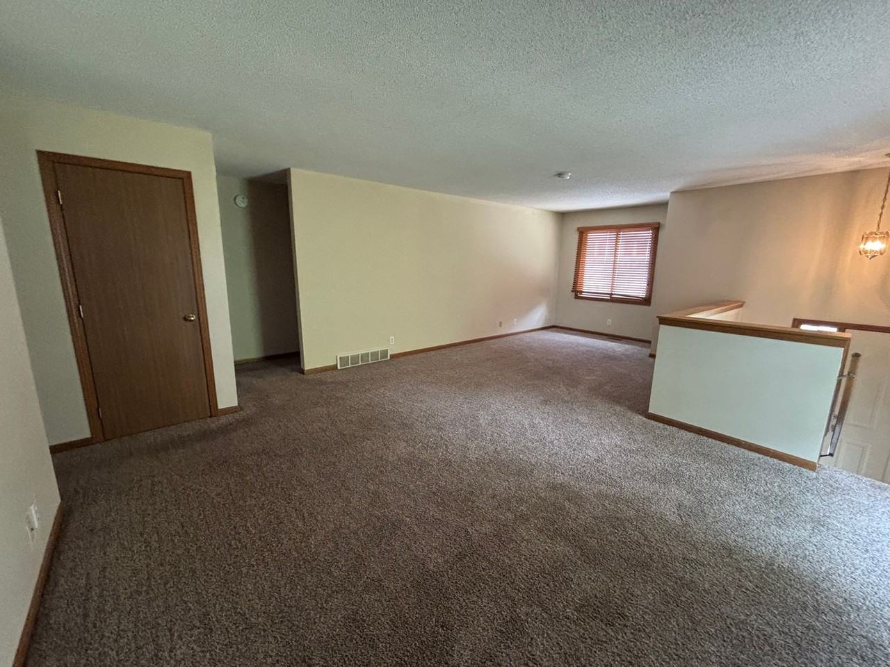 2135 S 46th Ave - Photo 5 of 20