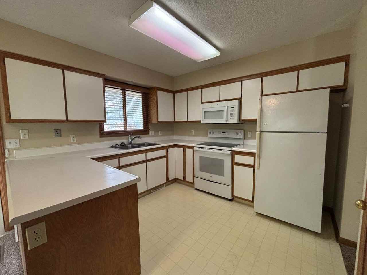 2135 S 46th Ave - Photo 7 of 20