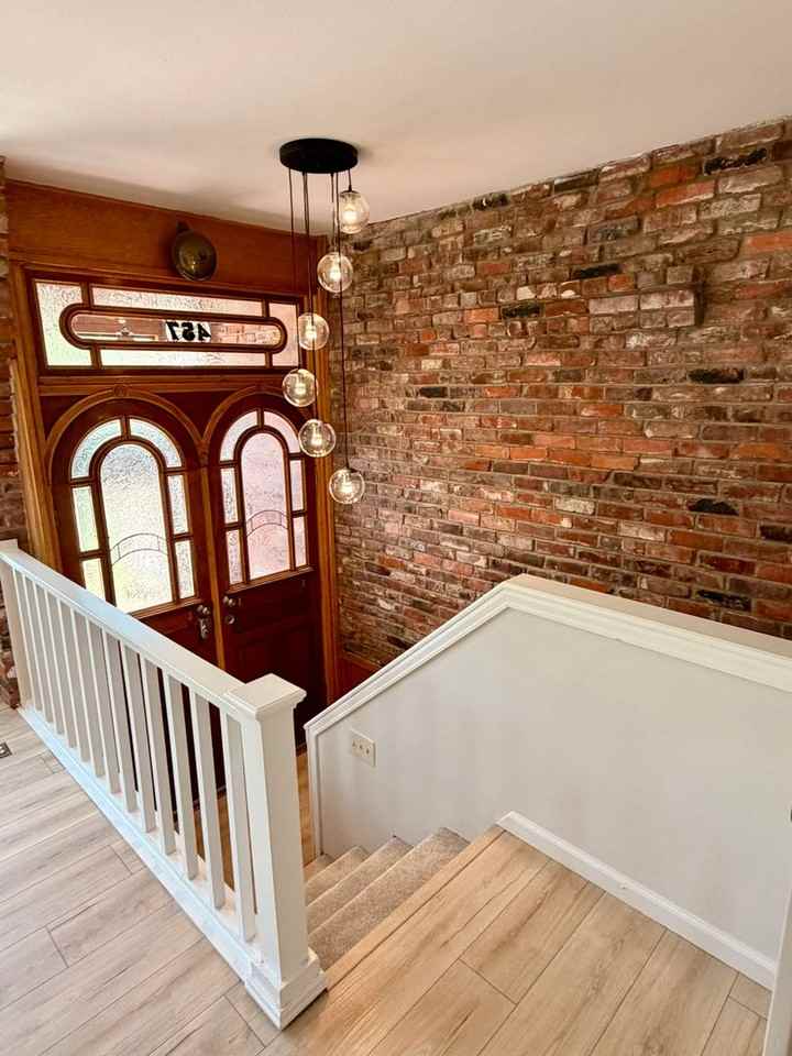 457 Pearl St - Photo 3 of 32