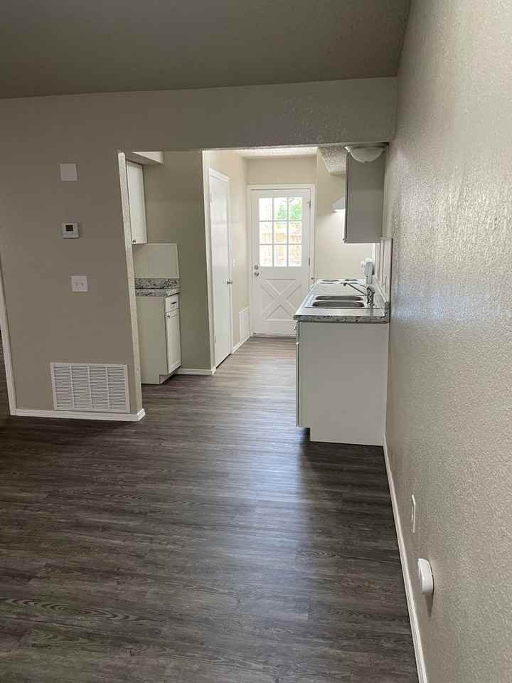 103 Kendra Dr - Photo 3 of 8