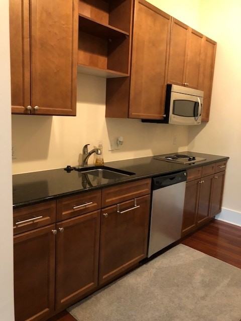 511 E 34th St #204 - Photo 2 of 14
