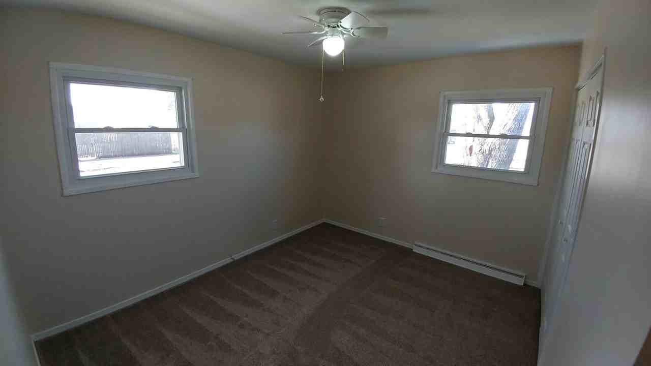1728 25th St - Photo 7 of 27