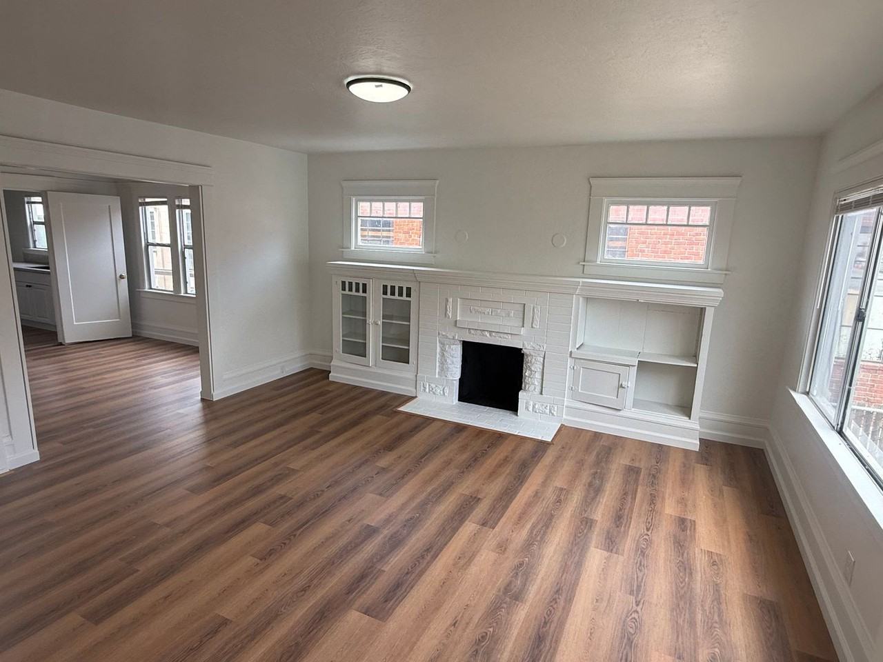 261 22nd St - Photo 4 of 30
