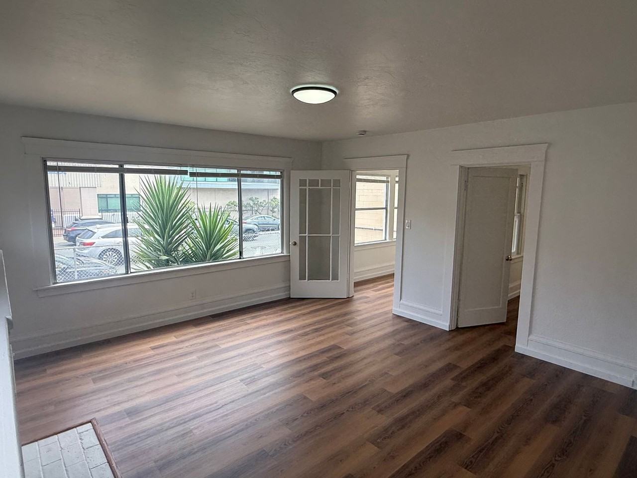 261 22nd St - Photo 6 of 30