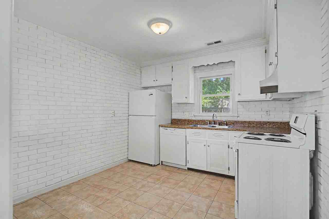 4024 Campbell Rd - Photo 4 of 12