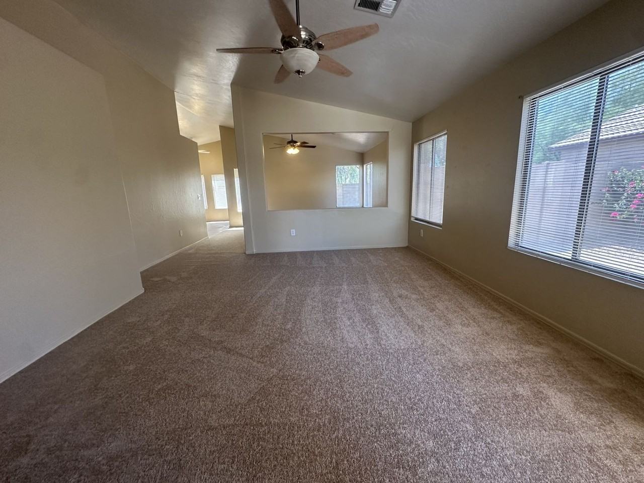 339 N Ocean Dr - Photo 5 of 24