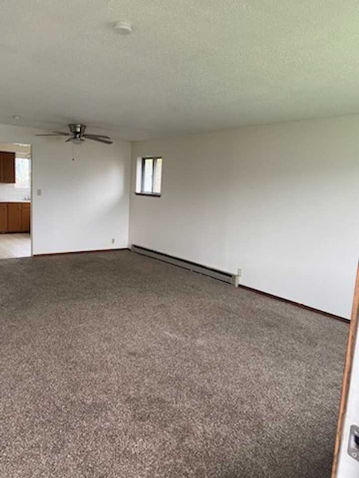213 N Washington St - Photo 2 of 11