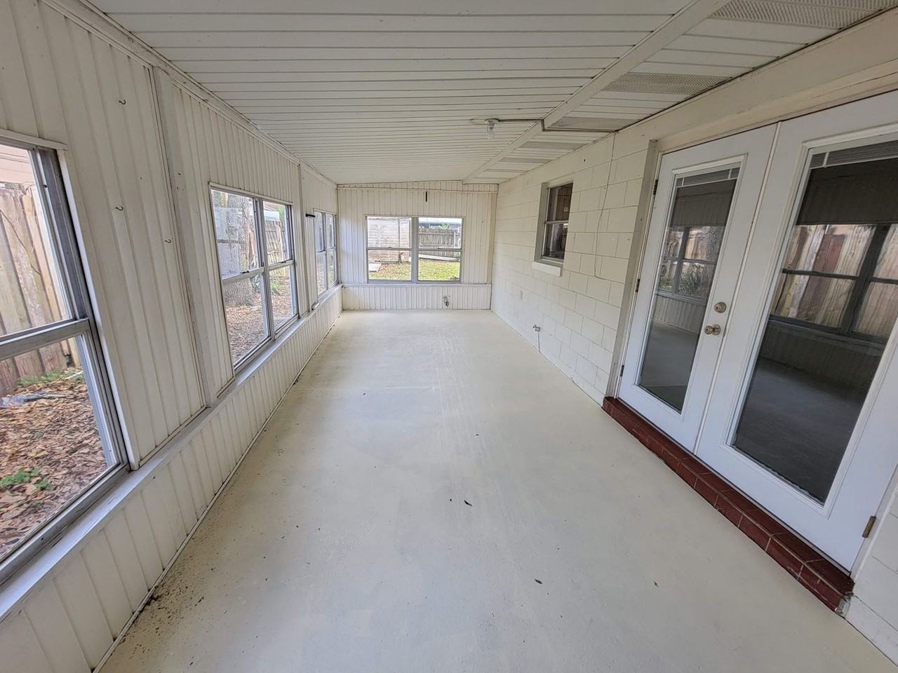2425 W Central Ave - Photo 7 of 11