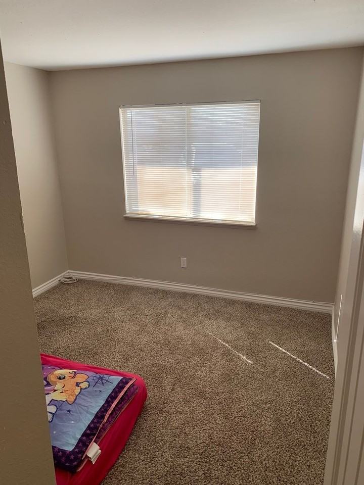 16185 Tawney Ridge Ln - Photo 3 of 22