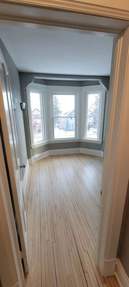 2115 E 5th St - Photo 2 of 50