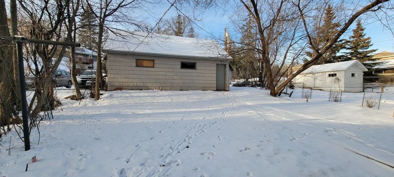 2115 E 5th St - Photo 4 of 50
