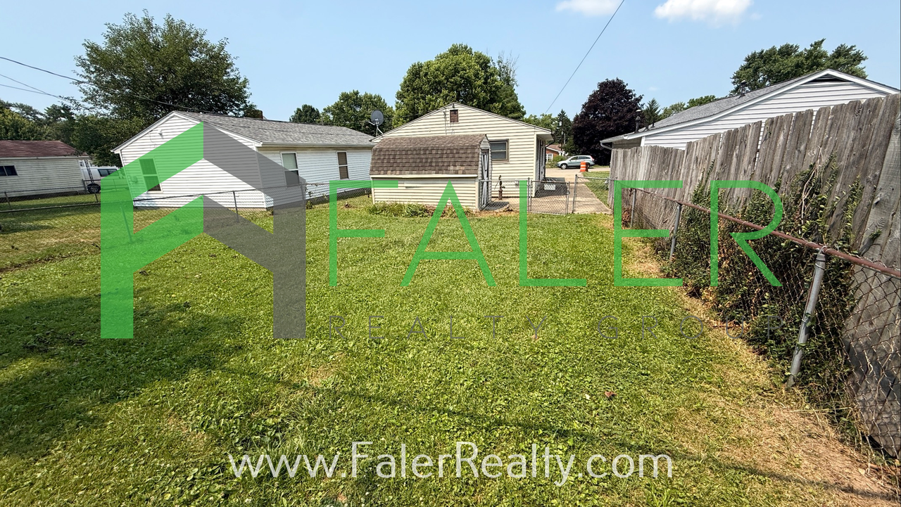 2724 Haig Ave - Photo 3 of 16