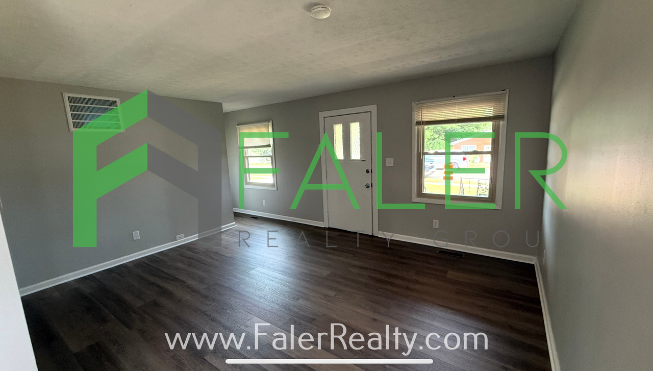 2724 Haig Ave - Photo 4 of 16