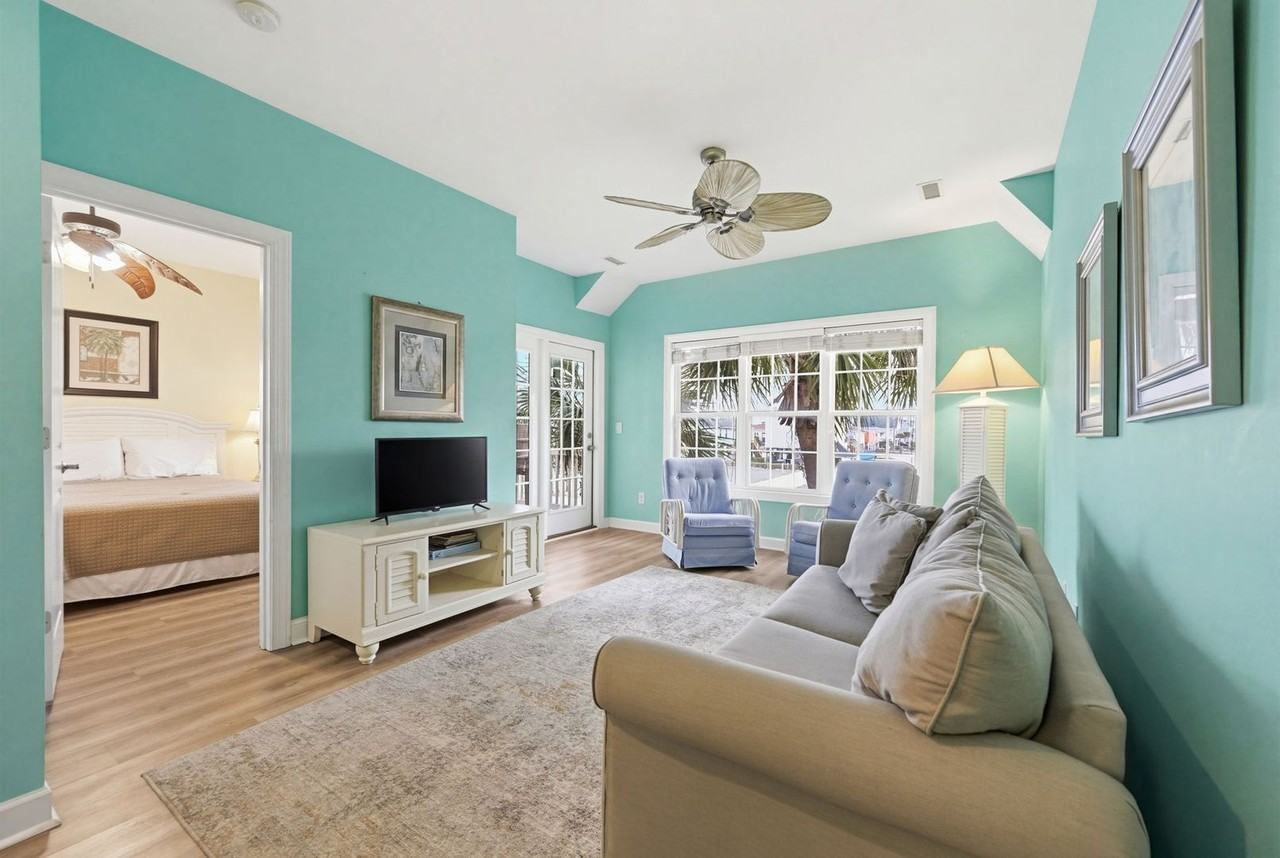 215 Summer Winds Pl - Photo 5 of 41