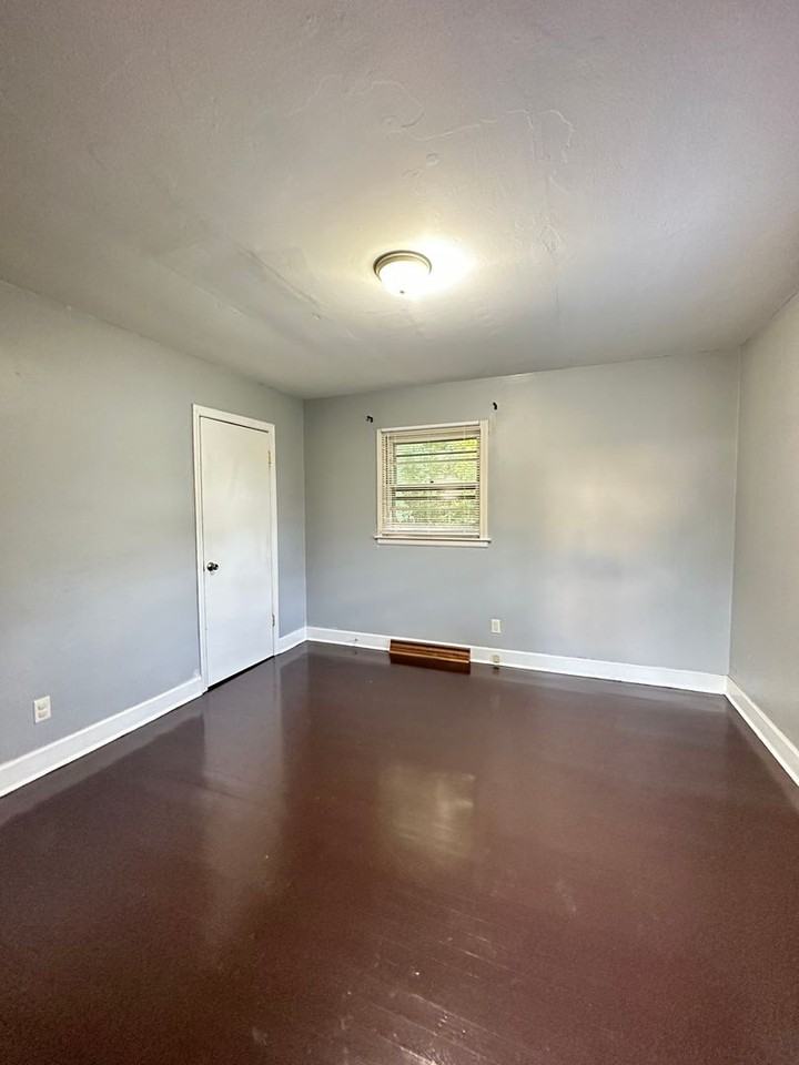 511 Mattress Factory Rd - Photo 7 of 10