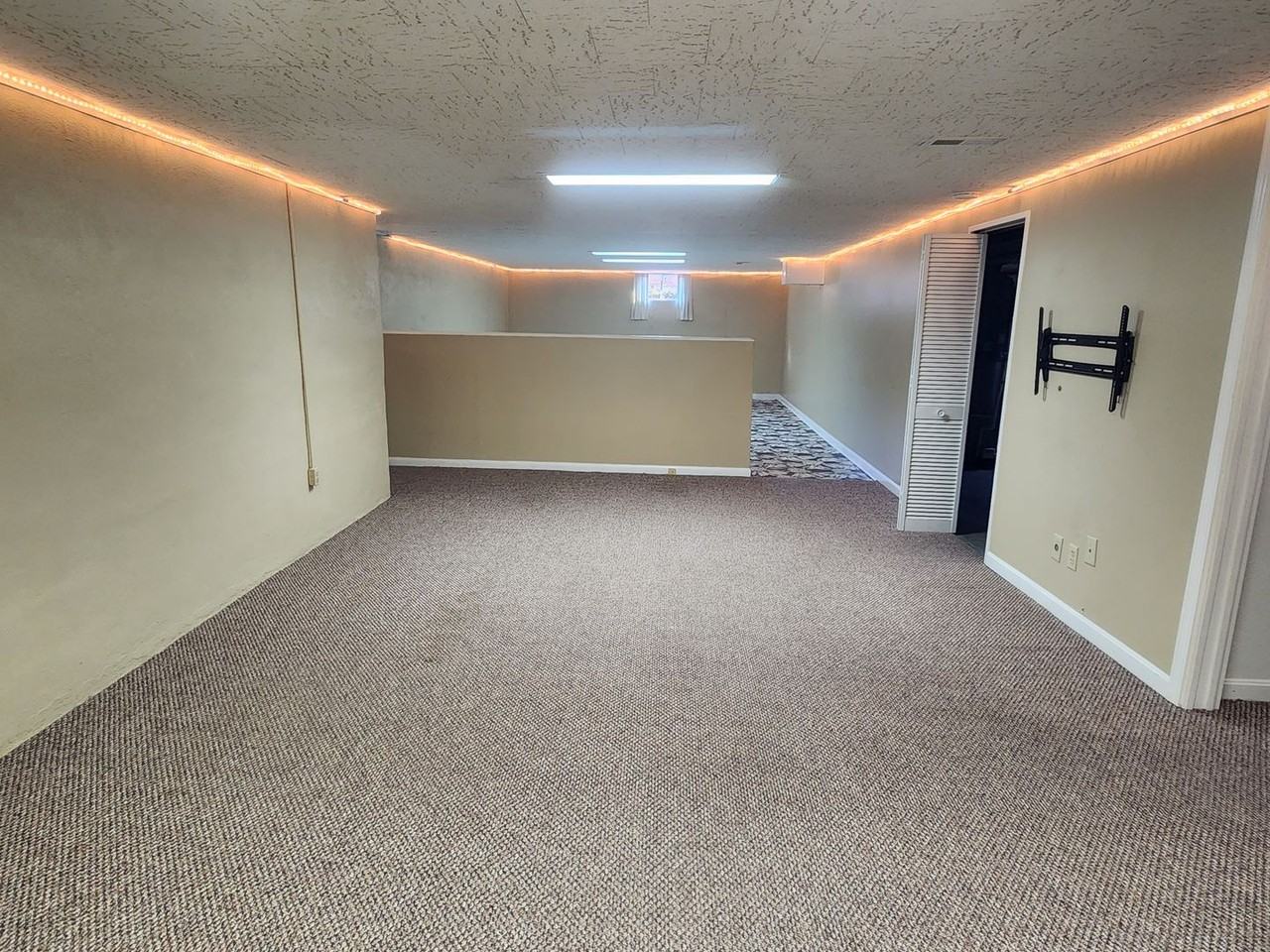 2428 Merriwood Dr - Photo 7 of 9
