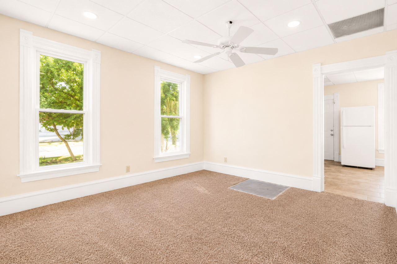 511 16th St Ne - Photo 4 of 18