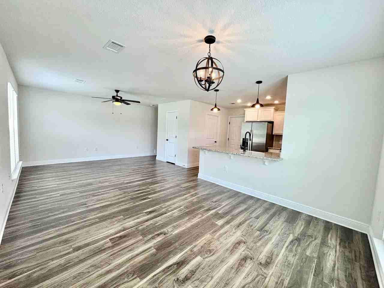 5031 Peach Dr - Photo 4 of 22