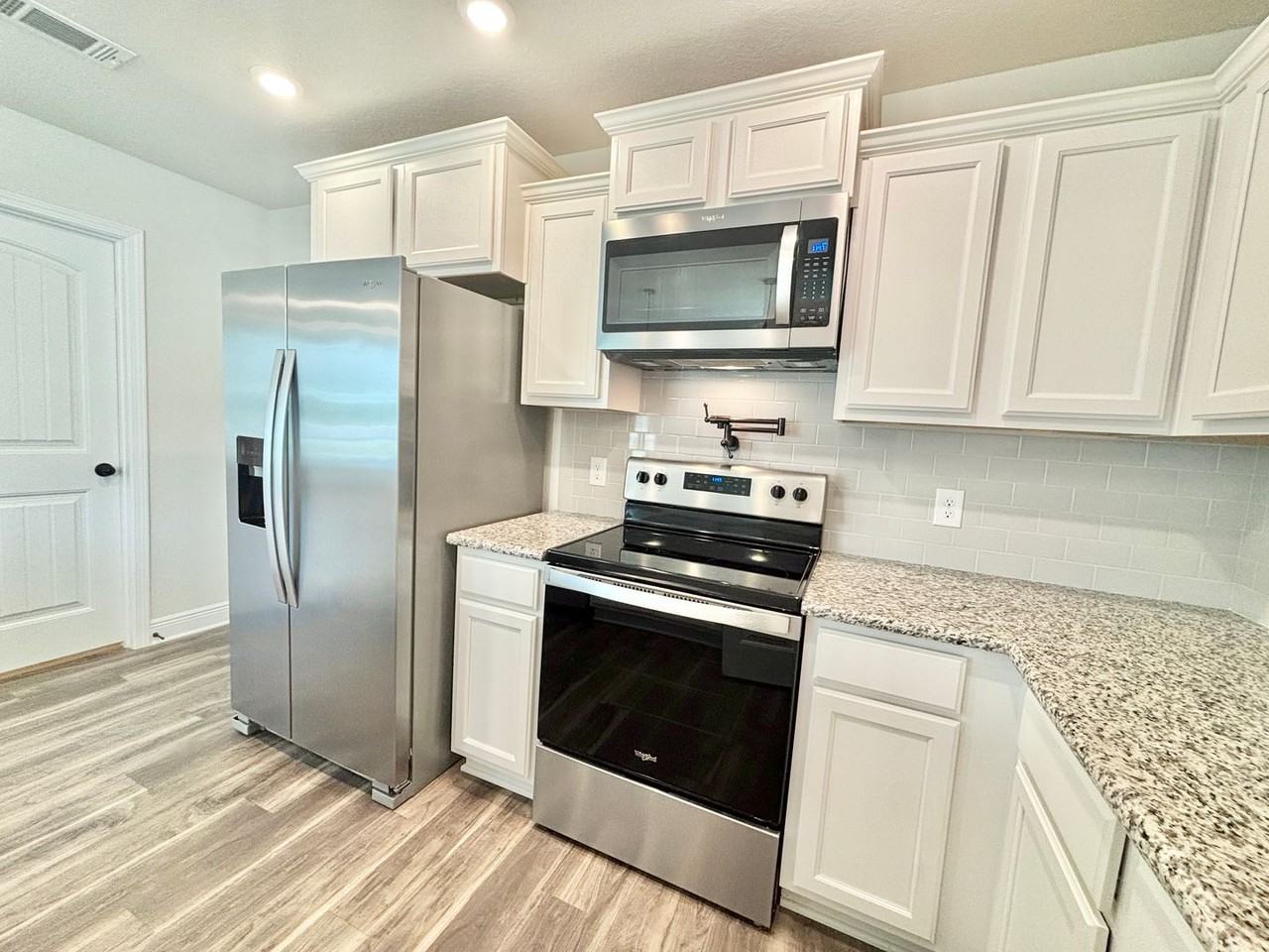 5031 Peach Dr - Photo 6 of 22