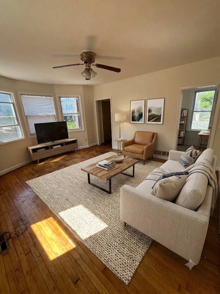 1818 N Pulaski St #1 - Photo 2 of 4