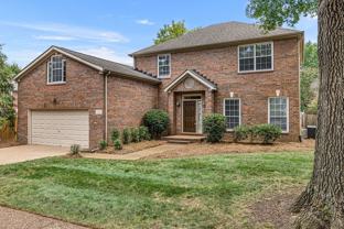 128 Clarendon Cir - Photo 1 of 1